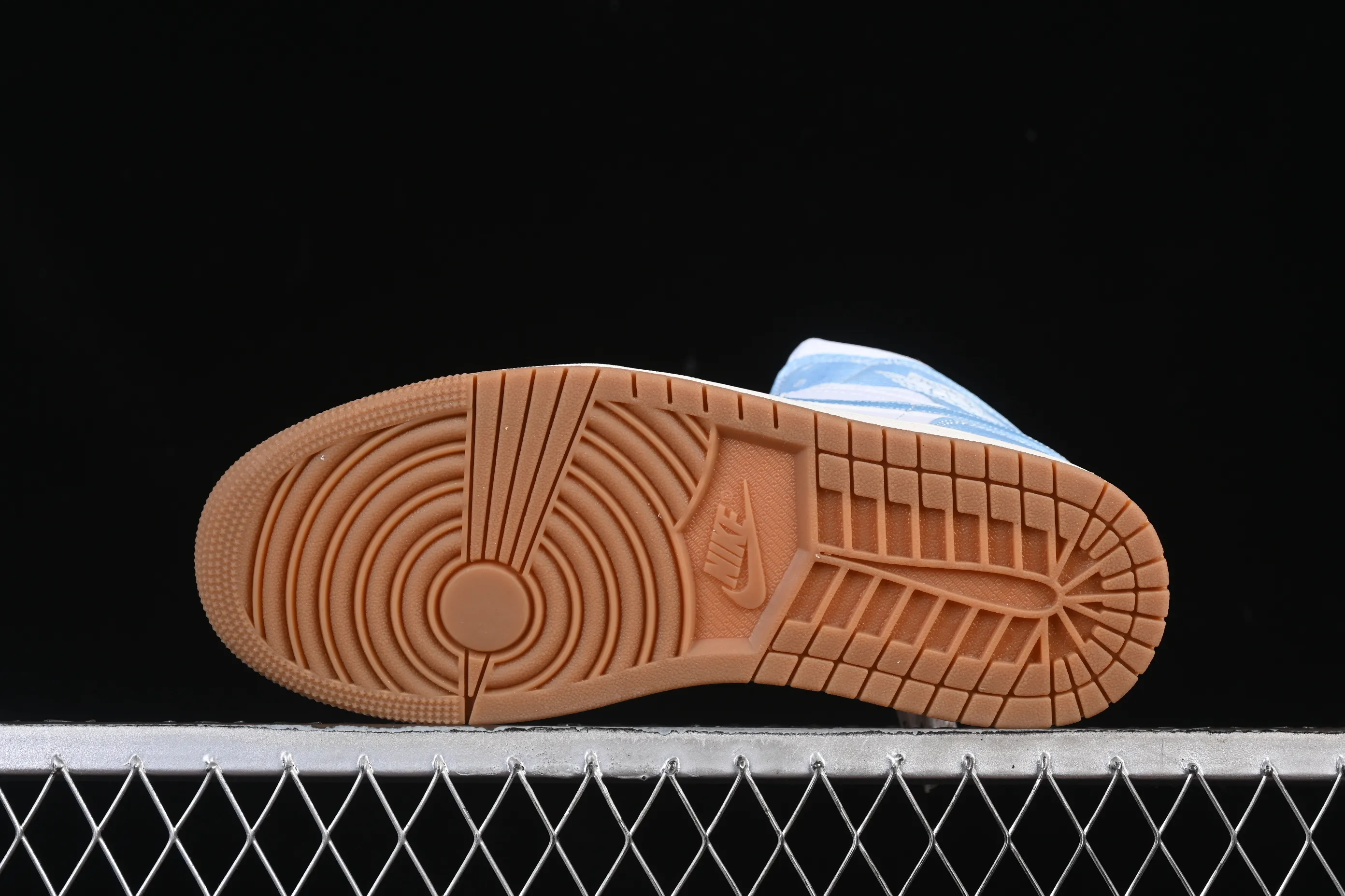 All Categories Air Jordan Jordan Series Basketball Shoes Air Jordan 1 Mid Air Jordan 1 Mid "Denim" AJ1 Joe 1 Retro Denim Blue China Cultural Leisure Sneakers HQ2005-100